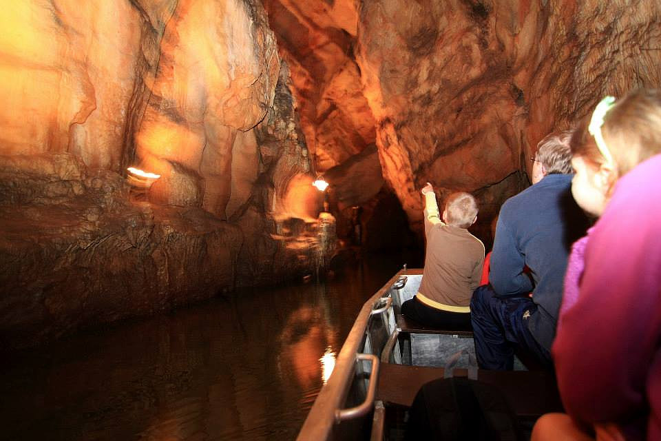 Rozvoj liečebného turizmu v jaskyniach svetového dedičstva Aggtelekského a Slovenského krasu.