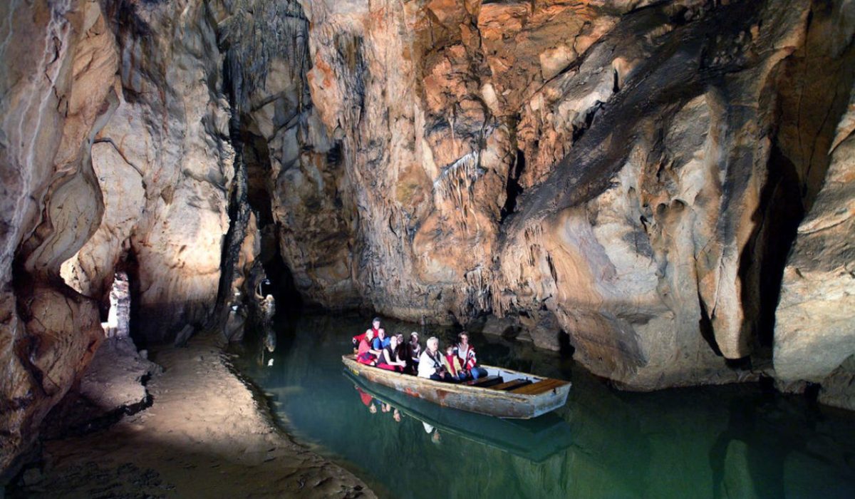 Víkendové pobyty v penzióne SKALNÁ RUŽA spojené s člnkovaním v jaskyni DOMICA
