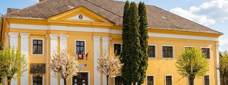 Župný dom v Plešivci