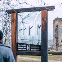Okno do minulosti, Foto: Örs Orosz (Gombaszögi Nyári Tábor) Ruiny pavlínskeho kláštora v Gombaseku