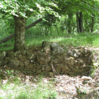 Ostrý vršok (775 m n.m.) a vojenské stanovisko z 2. svetovej vojny Ostrý vršok (775 m n.m.) a vojenské stanovisko z 2. svetovej vojny