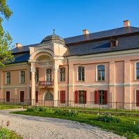 Kaštieľ Okoličániovcov (Okolicsányiovcov) v Brzotíne Kaštieľ Okoličániovcov (Okolicsányiovcov) v Brzotíne
