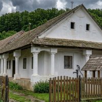 Mátéov dom – NKP murovaný roľnícky dom v Ardove Mátéov dom – NKP murovaný roľnícky dom v Ardove