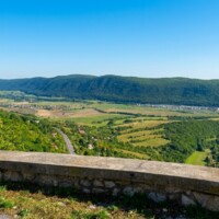 Soroška oporný múr (570 m n.m.) vyhliadka Soroška oporný múr (570 m n.m.) vyhliadka