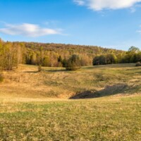 Krasové závrty na Plešiveckej planine Krasové závrty na Plešiveckej planine