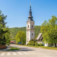 Kostol Reformovanej kresťanskej cirkvi v Plešivci - baroková zvonica Kostol Reformovanej kresťanskej cirkvi v Plešivci - baroková zvonica