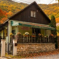 Hostinec pod Skalou v obci Háj (Háj občerstvenie ) Hostinec pod Skalou v obci Háj (Háj občerstvenie )