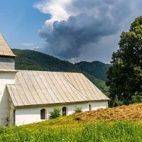 Kostol Narodenia Presvätej Bohorodičky v Hačave