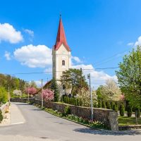 Obec Krásnohorské Podhradie - Kostol Všechsvätých Obec Krásnohorské Podhradie