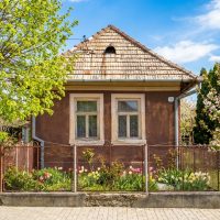 Obec Krásnohorské Podhradie - Ľudová architektúra v obci Obec Krásnohorské Podhradie